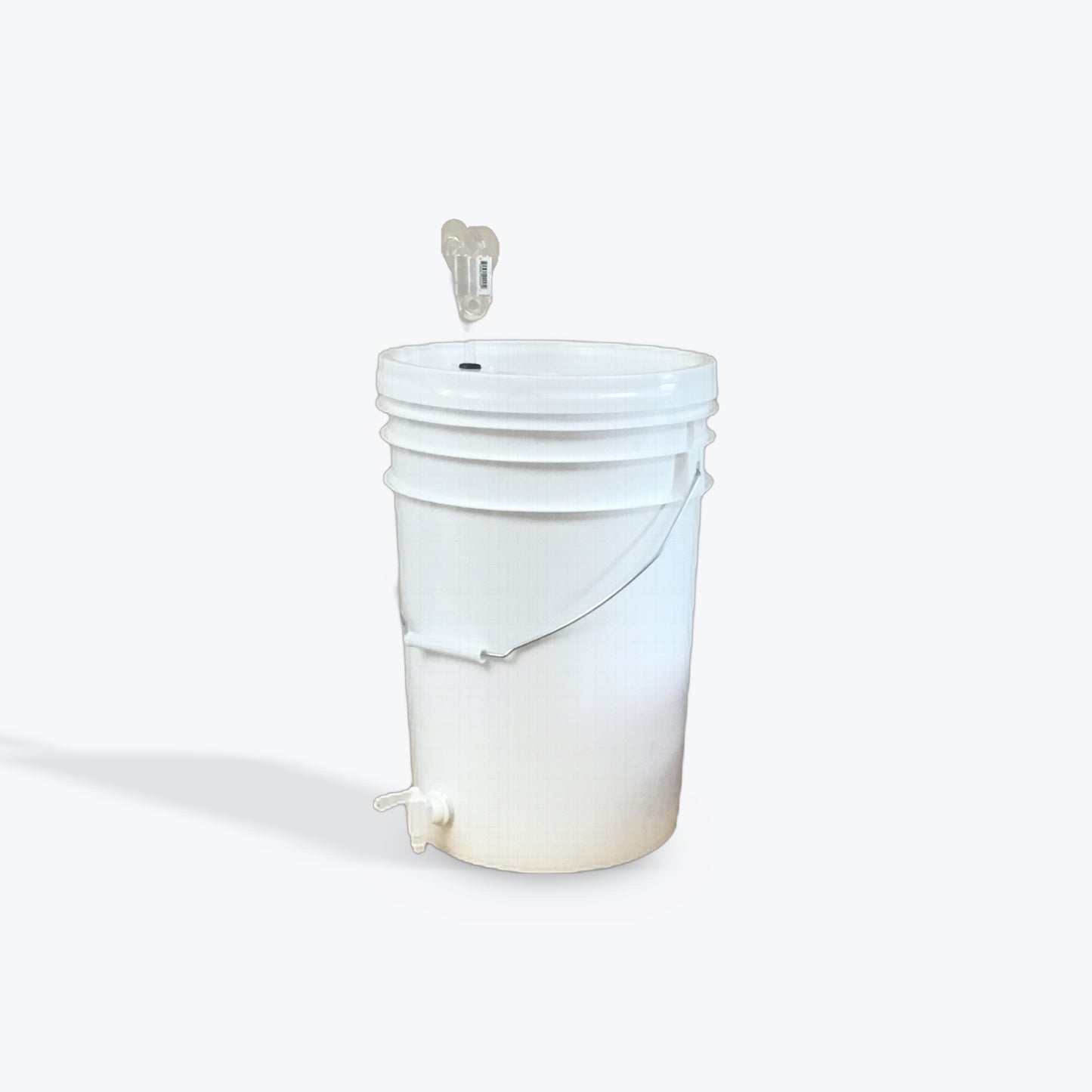 6 gallon Bucket Fermenter with gasket airlock and spigot